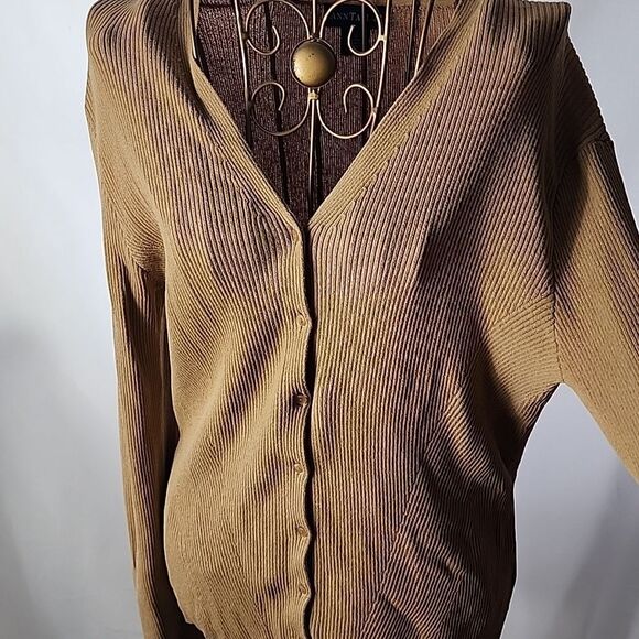 Ann Taylor Sweaters - Vintage Ribbed V~Neckline Button Up Lightweight Cardigan Sweater